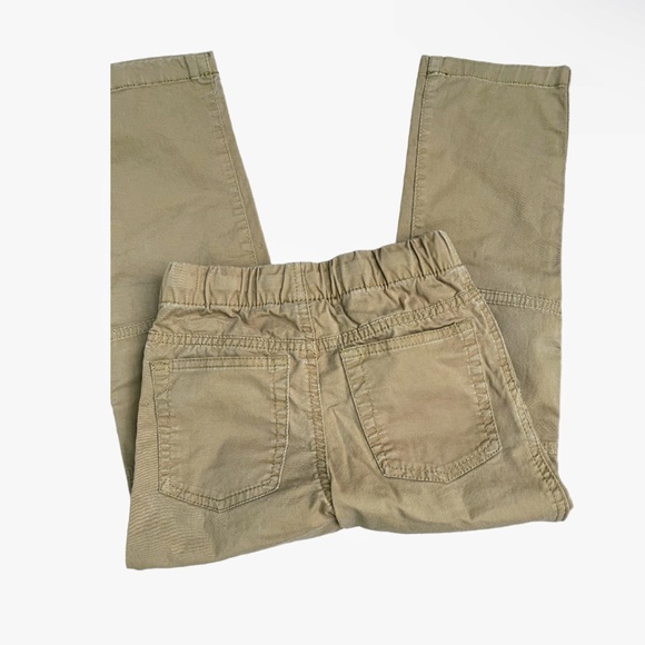 Like New-Tommy Hilfiger Button Down Shirt, Cat and Jack Pants size 6T - Picture 5 of 7